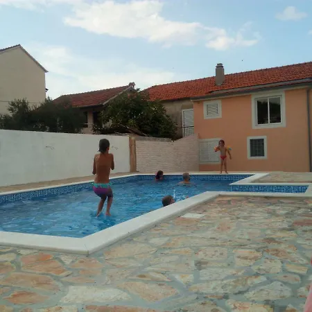 Nevera Apartments Pasman,Banj *